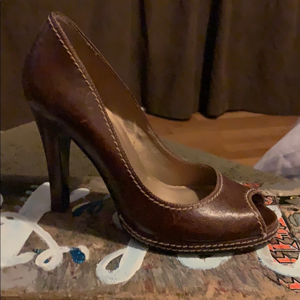 Carlos santana heels